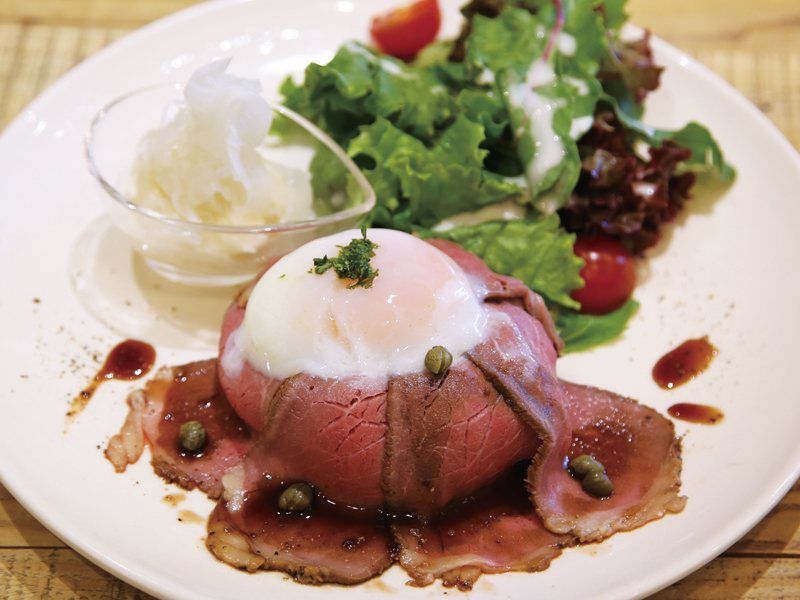 カフェ店の新フードメニューのお知らせ